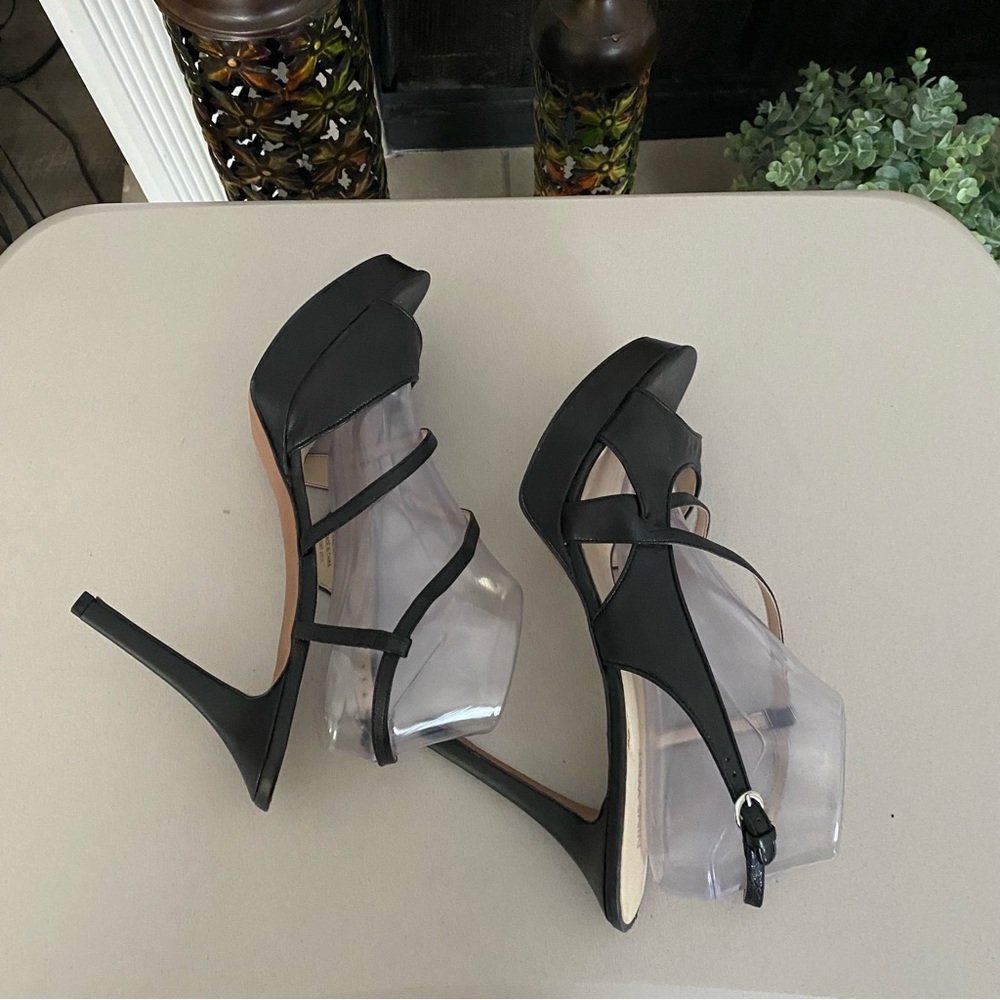 Black Leather Sandals in excellent used condition. Size 12M